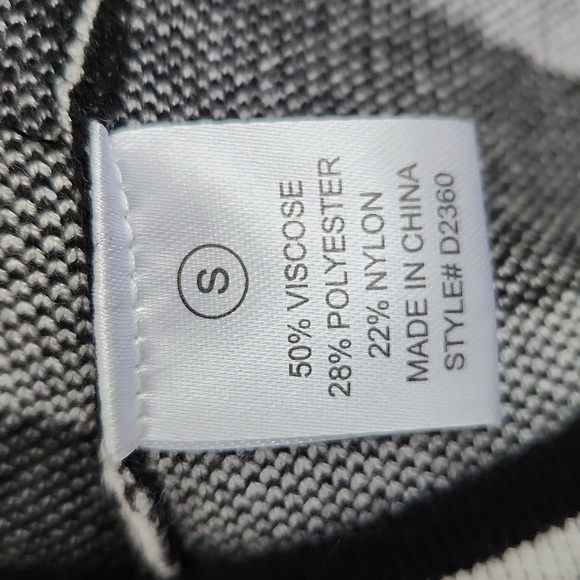 Black and White Midi Dress - Picture 7 of 8